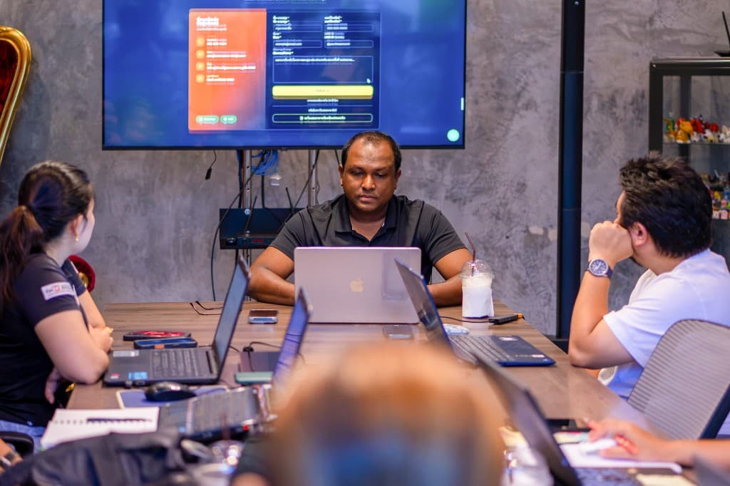 Workshop 99 Ads Agency อบรมหน้าจอ TV ในห้องอบรม