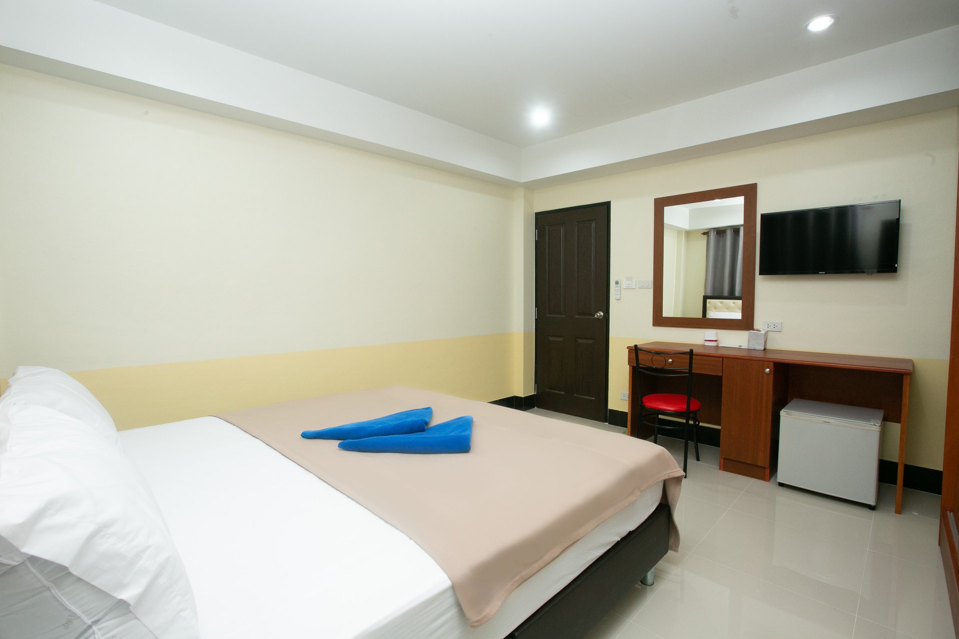 อลินดา เรสซิเด้นซ์ - ที่พักภูเก็ตราคาหลักร้อย สะอาด สบาย ที่อลินดา เรสซิเด้นซ์